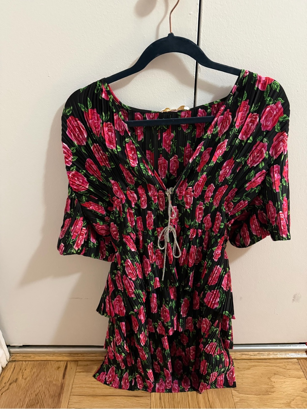WAYF Black Floral Tie-Front Women's Dress with Pink Roses